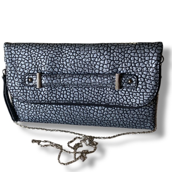 URBAN EXPRESSIONS Textured Snake-print Fold-over Crossbody Baguette Shoulder Bag - Picture 10 of 15